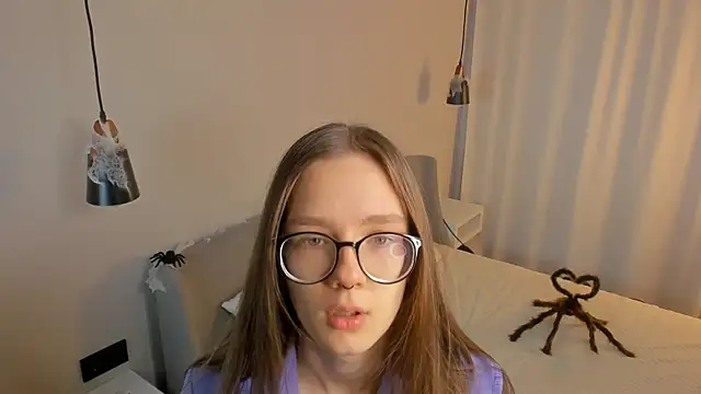 Snapshot of AiFusch chatting on 11/03/25, 08:37 AiFusch online show from 11/03/25, 08:37