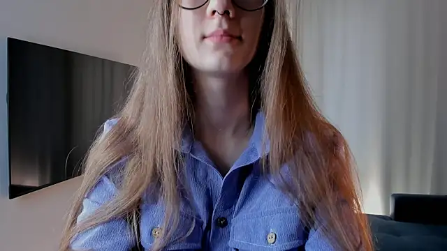 Snapshot of AiFusch chatting on 11/18/25, 08:41 AiFusch online show from 11/18/25, 08:41