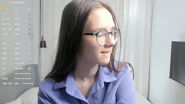 Snapshot of AiFusch chatting on 11/27/25, 08:49 AiFusch online show from 11/27/25, 08:49