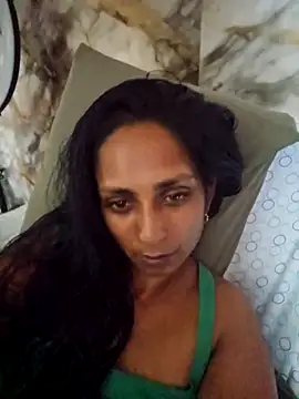 Snapshot of dreamerrrrr1 chatting on 10/09/25, 05:33 dreamerrrrr1 online show from 10/09/25, 05:33