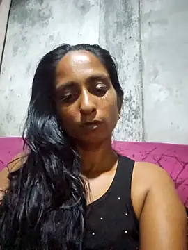 Snapshot of dreamerrrrr1 chatting on 11/30/25, 04:05 dreamerrrrr1 online show from 11/30/25, 04:05