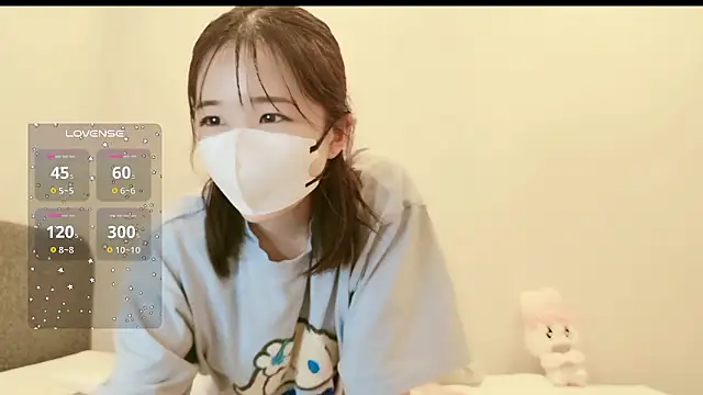 Snapshot of IROHA_0168 chatting on 12/17/25, 02:56 IROHA 0168 online show from 12/17/25, 02:56