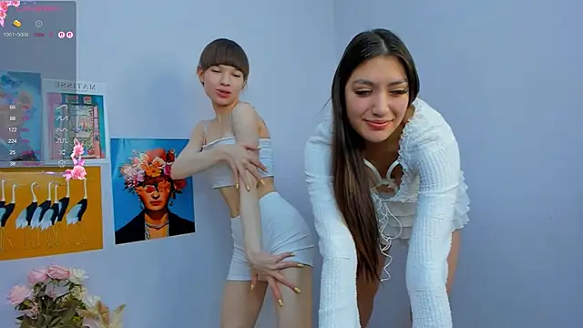 Snapshot of PearlMystic chatting on 10/19/25, 05:41 PearlMystic online show from 10/19/25, 05:41