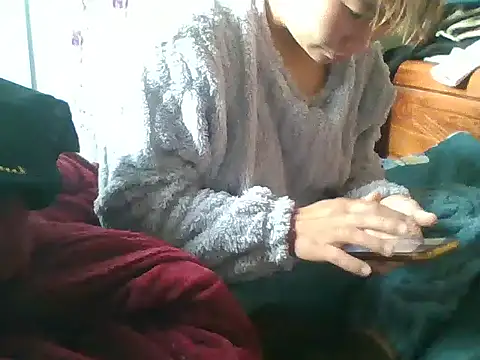 Snapshot of Zerin_nova chatting on 12/02/25, 12:27 Zerin nova online show from 12/02/25, 12:27