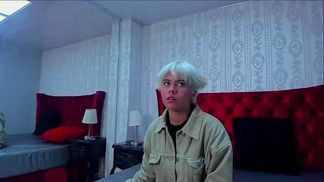 Snapshot of Lia_Vivumi chatting on 10/25/25, 02:56 Lia Vivumi online show from 10/25/25, 02:56