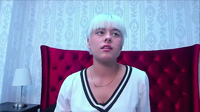 Snapshot of Lia_Vivumi chatting on 10/28/25, 12:52 Lia Vivumi online show from 10/28/25, 12:52