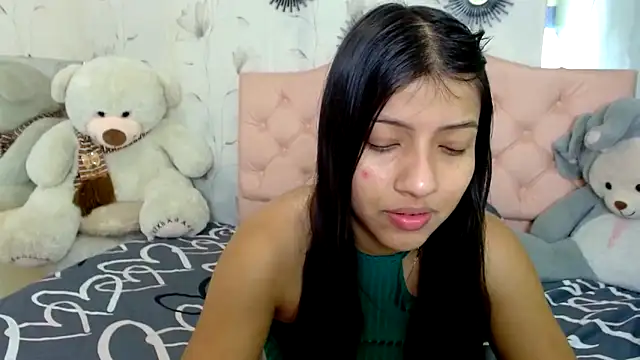 Snapshot of zara_cute chatting on 02/04/26, 12:00 zara cute online show from 02/04/26, 12:00