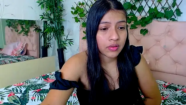 Snapshot of zara_cute chatting on 03/25/26, 12:11 zara cute online show from 03/25/26, 12:11
