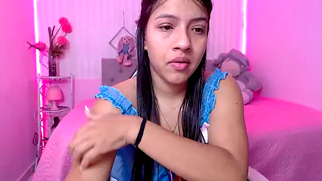 Snapshot of zara_cute chatting on 04/24/26, 12:18 zara cute online show from 04/24/26, 12:18