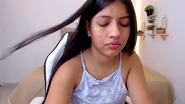 Snapshot of zara_cute chatting on 05/08/26, 11:59 zara cute online show from 05/08/26, 11:59