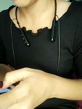 Snapshot of Royal_Shona chatting on 10/11/25, 05:44 Royal Shona online show from 10/11/25, 05:44