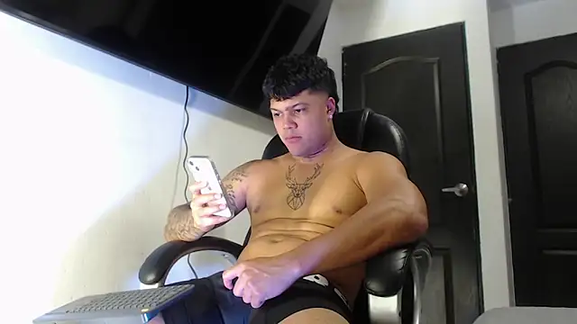 Boyhot 00 online show from 10/29/25, 12:46