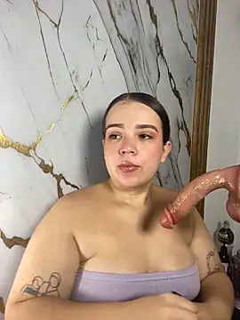 Snapshot of Emely_Pregnant chatting on 10/22/25, 05:02 Emely Pregnant online show from 10/22/25, 05:02