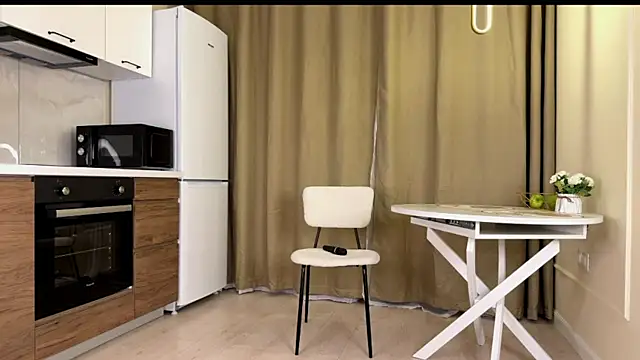 Snapshot of Say_Me_Nika chatting on 10/13/25, 06:41 Say Me Nika online show from 10/13/25, 06:41