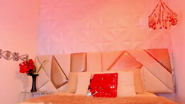 mia lure online show from 10/15/25, 07:47