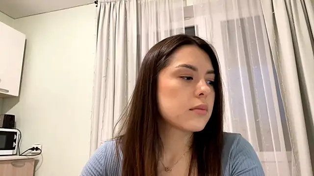 AlveraCappola online show from 10/10/25, 02:27