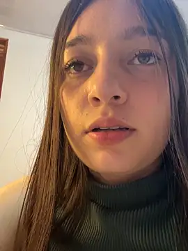 Snapshot of __Lorelain__ chatting on 11/23/25, 10:09 Lorelain online show from 11/23/25, 10:09