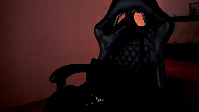 Sara Roades online show from 12/05/25, 05:20