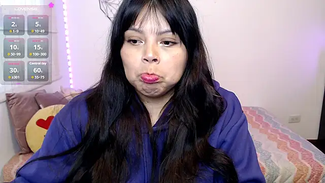 Snapshot of EllieMoonX chatting on 06/30/26, 10:44 EllieMoonX online show from 06/30/26, 10:44