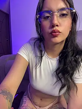 Lucy 699 online show from 04/27/26, 06:33