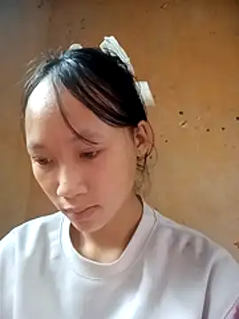 Snapshot of minachao- chatting on 11/22/25, 03:05 minachao- online show from 11/22/25, 03:05