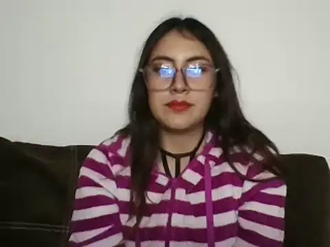 Snapshot of Mar_00c chatting on 10/13/25, 05:51 Mar 00c online show from 10/13/25, 05:51