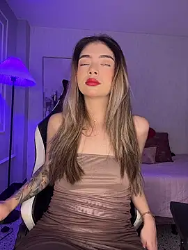 HoneyMollyX online show from 11/18/25, 01:04