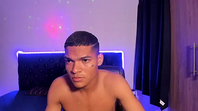 Snapshot of isaac_master77 chatting on 10/09/25, 04:54 isaac master77 online show from 10/09/25, 04:54