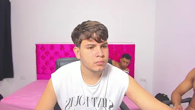 Snapshot of isaac_master77 chatting on 10/24/25, 03:36 isaac master77 online show from 10/24/25, 03:36