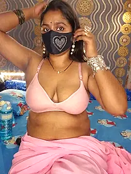 Sweet-Maddlina online show from 10/31/25, 06:47