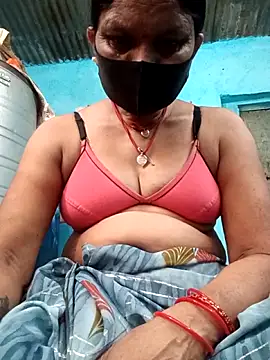 Snapshot of R_sehjal chatting on 11/02/25, 09:55 R sehjal online show from 11/02/25, 09:55