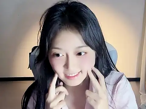 Snapshot of -chenchen chatting on 10/09/25, 02:15 -chenchen online show from 10/09/25, 02:15