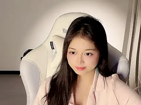 Snapshot of -chenchen chatting on 10/11/25, 01:53 -chenchen online show from 10/11/25, 01:53