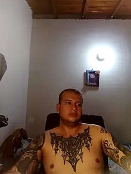 Snapshot of paisita11 chatting on 10/24/25, 04:09 paisita11 online show from 10/24/25, 04:09