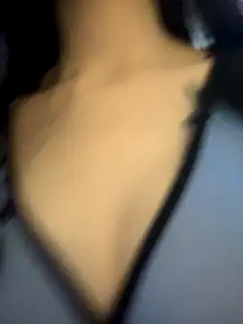 Snapshot of Mmo66 chatting on 11/17/25, 04:13 Mmo66 online show from 11/17/25, 04:13