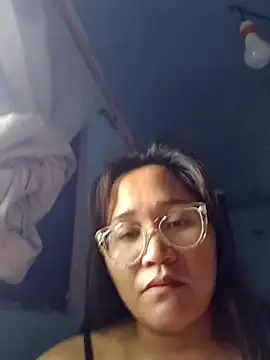 Snapshot of PussyCherry chatting on 10/16/25, 12:33 PussyCherry online show from 10/16/25, 12:33