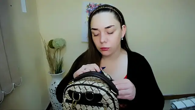 ketrin li online show from 10/21/25, 07:42