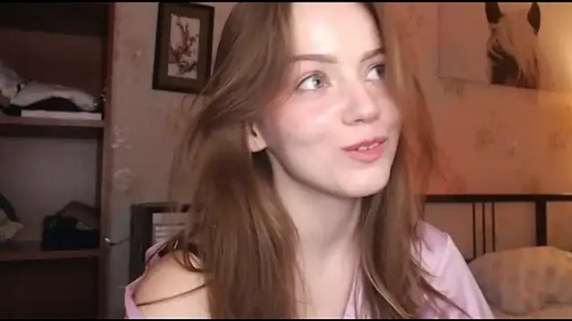 Olivia Mensy online show from 10/09/25, 10:30