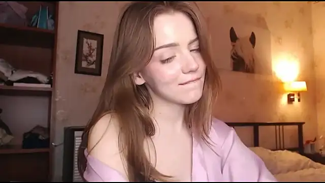 Olivia Mensy online show from 10/12/25, 08:30