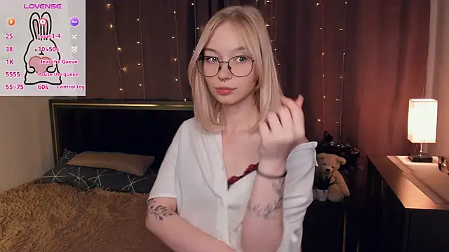 CleoStier online show from 10/10/25, 07:13