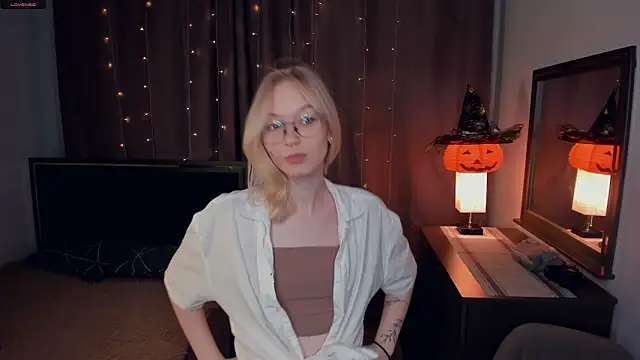 CleoStier online show from 10/29/25, 07:37