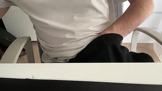 Snapshot of matrixx_9 chatting on 11/11/25, 01:55 matrixx 9 online show from 11/11/25, 01:55