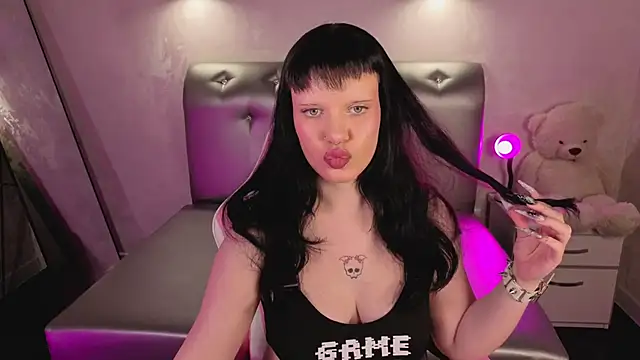 MaqueenWinsor online show from 10/14/25, 05:14