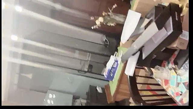 Snapshot of zhenzhen666 chatting on 11/13/25, 11:53 zhenzhen666 online show from 11/13/25, 11:53