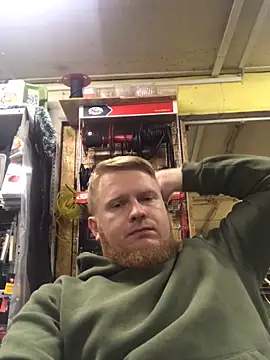 Snapshot of bodywork30 chatting on 12/18/25, 03:40 bodywork30 online show from 12/18/25, 03:40