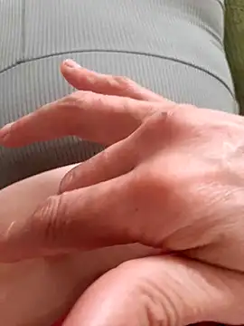 MiaSunni2334 online show from 10/26/25, 12:33