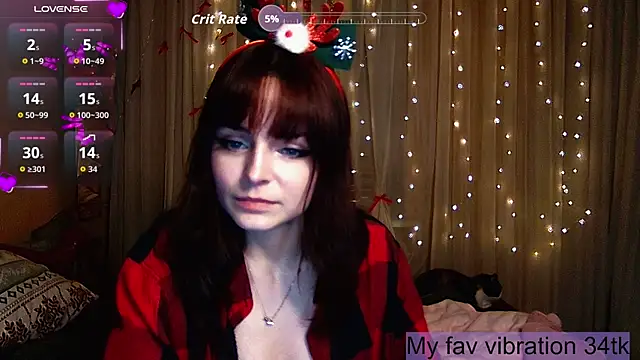 Snapshot of ArianaLight chatting on 12/18/25, 06:14 ArianaLight online show from 12/18/25, 06:14