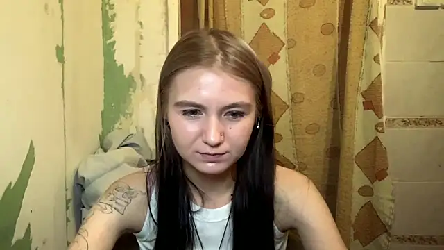 ArianeBhayani online show from 10/29/25, 10:33