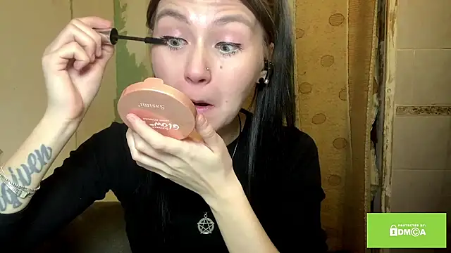 ArianeBhayani online show from 11/16/25, 09:20