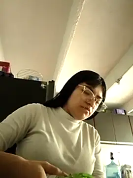 angie rousse  online show from 10/29/25, 01:24